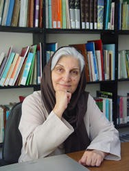 نوش‎آفرین انصاری تقدیر می‎شود