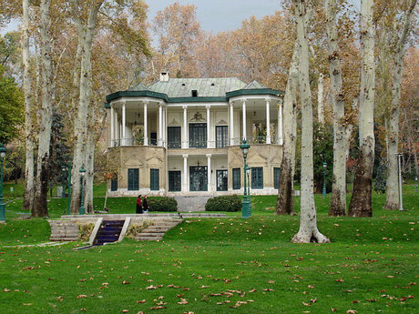 کوشک احمدشاهی به مرمتگران سپرده شد