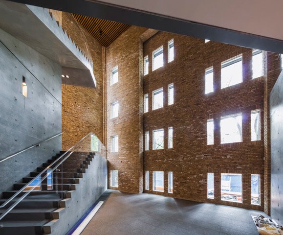 فضای نمایشگاهی طراحی شده توسط Tadao Ando در شیکاگو افتتاح شد