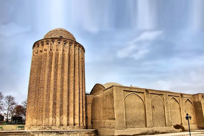 مرمت منار 900 ساله بسطام کلید خورد