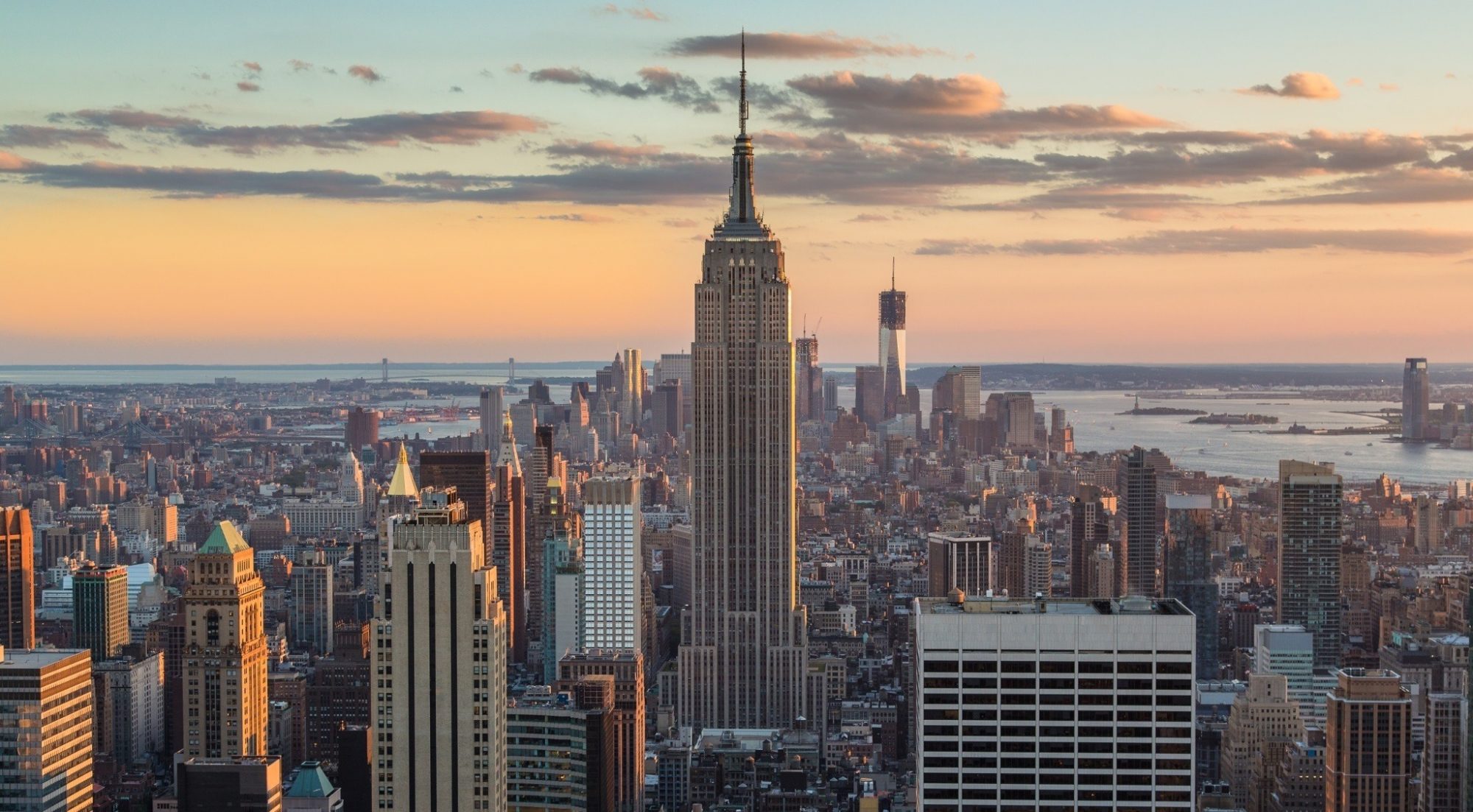 تجسم طراحی آسمان خراش Empire State در 9 سبک مختلف معماری