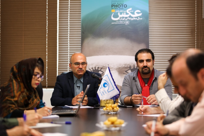 نشان عکس سال مطبوعاتی اعتبار خود را از جامعه عکاسی می‌گیرد
